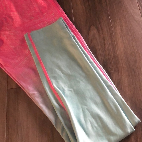 Under amour ombre leggings. - Picture 3 of 3